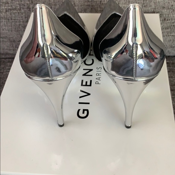 Givenchy Metallic Show Pumps, Size 40 - Picture 4 of 7